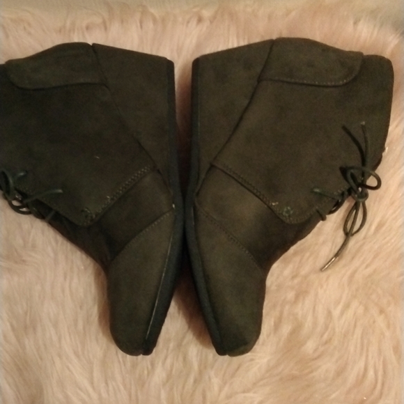 NEW!!FOREVER LINK FAUX SUEDE WEDGE BOOTIES SZ 8 1/2 FOREST GREEN - Picture 5 of 10